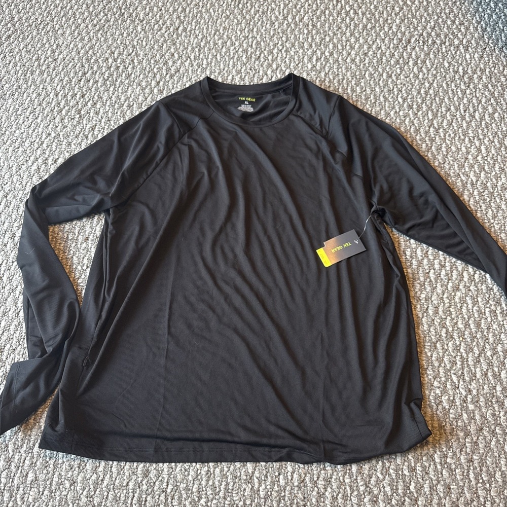 Tek Gear Hot Long Sleeve Black Lightweight 100% Polyester Band New With Tags XL